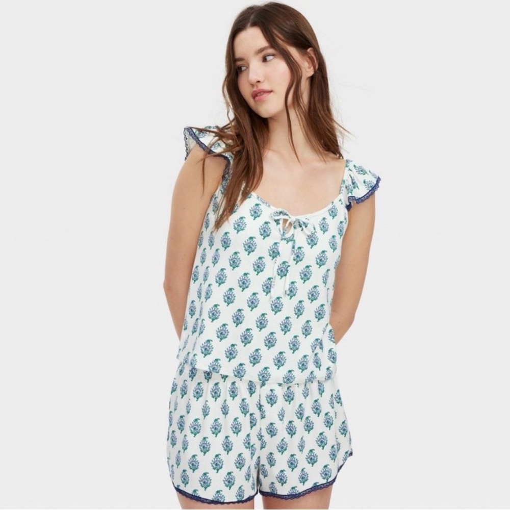 Roller Rabbit White & Blue Floral Sleeveless Pajama Set